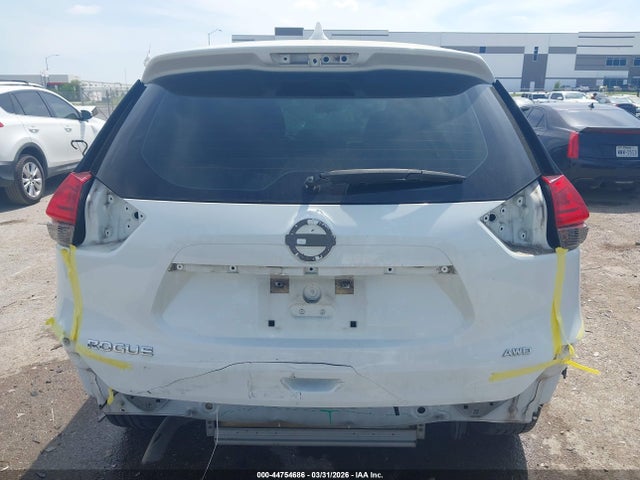 44754686 :رقم المزاد ، KNMAT2MV2HP516117 vin ، 2017 Nissan Rogue S مزاد بيع