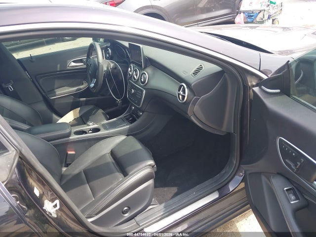 44754693 :رقم المزاد ، WDDSJ4EB7GN291722 vin ، 2016 Mercedes-benz Cla 250 مزاد بيع