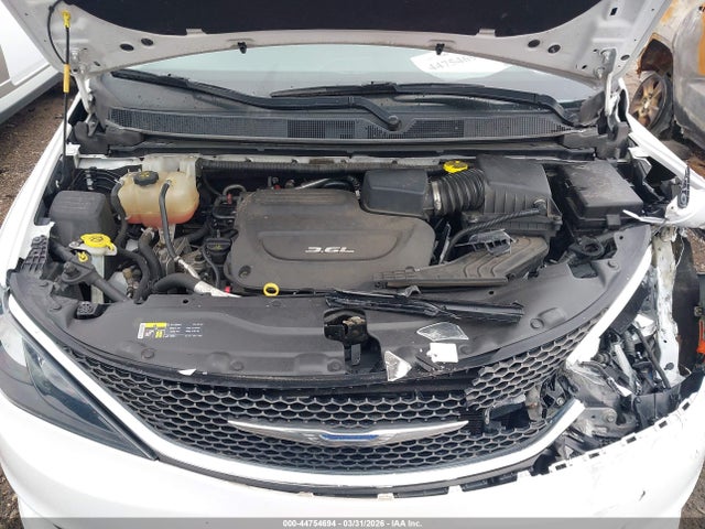 Продаж на аукціоні авто 2017 Chrysler Pacifica Lx, vin: 2C4RC1CG7HR553565, номер лоту: 44754694