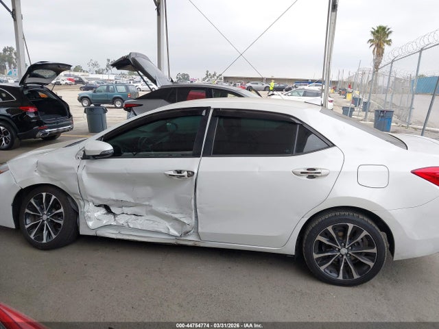 Toyota COROLLA SE 2018 5YFBURHE9JP791413 Image 14