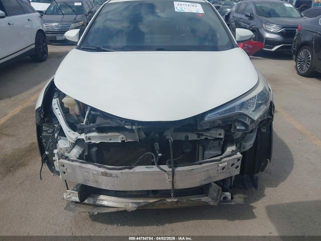 Toyota C-HR XLE 2018 NMTKHMBX4JR024768 Image 13