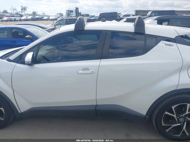 Toyota C-HR XLE 2018 NMTKHMBX4JR024768 Image 15