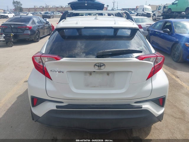 Toyota C-HR XLE 2018 NMTKHMBX4JR024768 Image 17