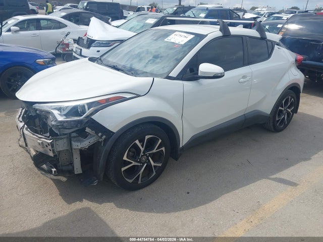 Toyota C-HR XLE 2018 NMTKHMBX4JR024768 Image 2