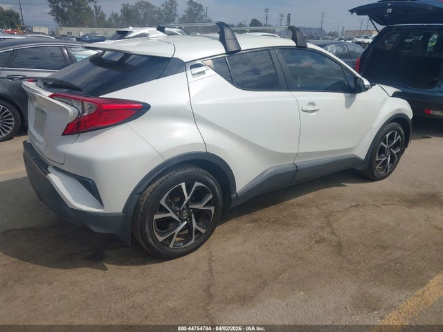 Toyota C-HR XLE 2018 NMTKHMBX4JR024768 Image 4