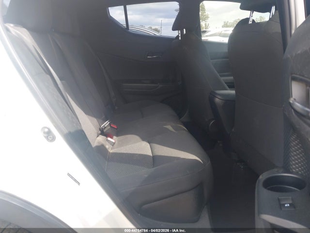 Toyota C-HR XLE 2018 NMTKHMBX4JR024768 Image 8