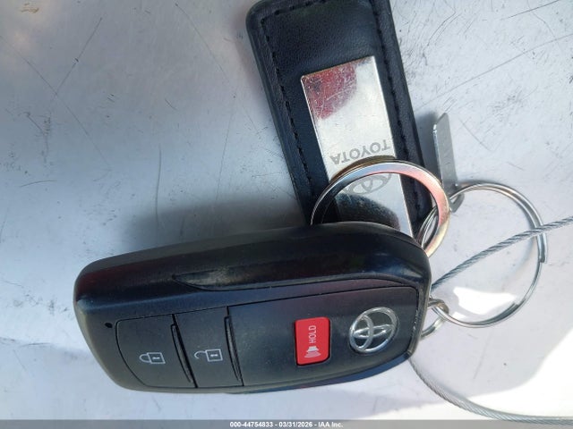 Продажа на аукционе авто 2025 Toyota Corolla Cross Le, vin: 7MUCAAAG1SV121718, номер лота: 44754833