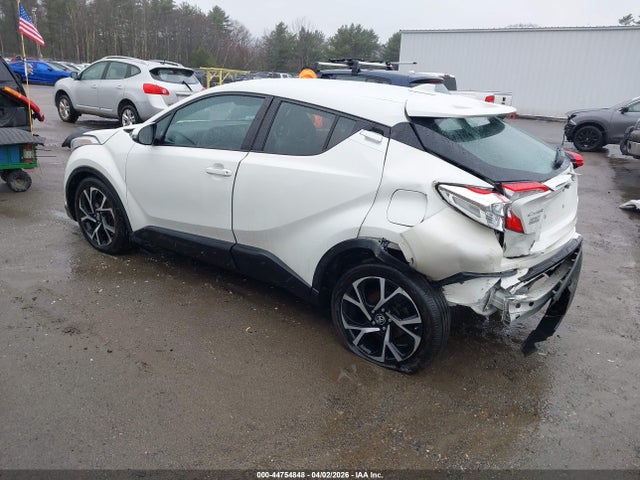 NMTKHMBX7JR059353 Toyota C-hr Xle Premium