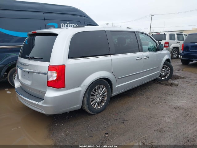 44754857 :رقم المزاد ، 2A4RR6DG4BR781258 vin ، 2011 Chrysler Town & Country Limited مزاد بيع