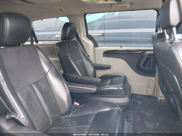 44754857 :رقم المزاد ، 2A4RR6DG4BR781258 vin ، 2011 Chrysler Town & Country Limited مزاد بيع
