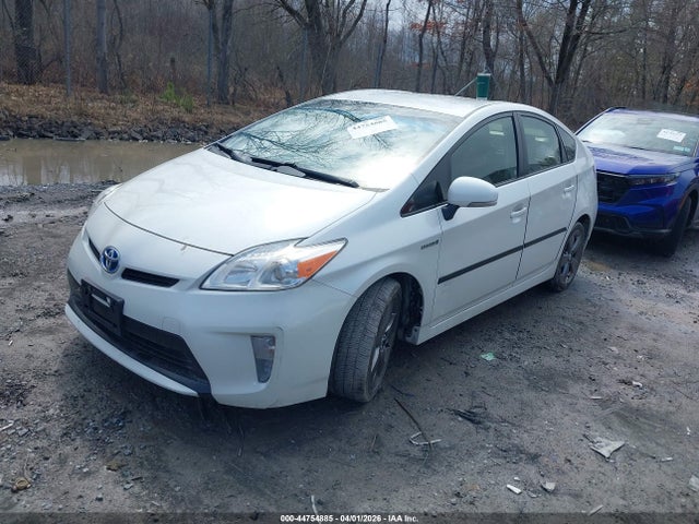 2015 TOYOTA PRIUS JTDKN3DU5F0397027 Photo 1