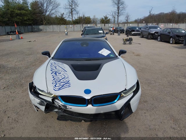 WBY2Z2C58GV675477 BMW I8