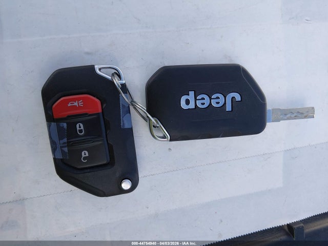 1C4HJXDG6PW577560 Jeep Wrangler 4-door Willys 4x4