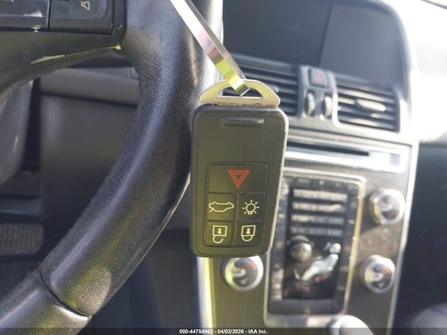 2016 VOLVO XC60 YV440MDK4G2843893 Photo 10