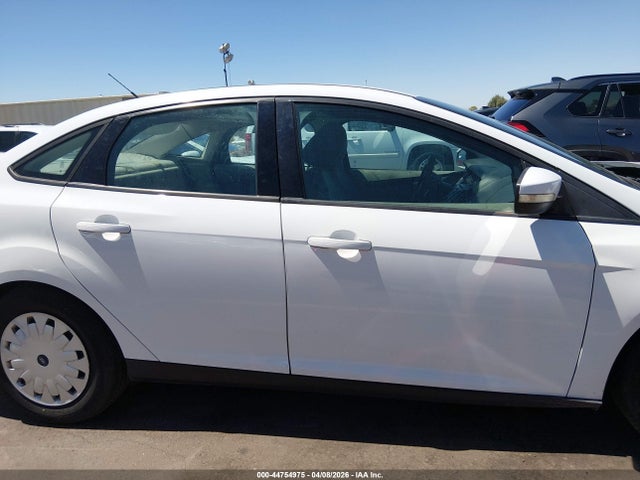 Ford FOCUS SE 2014 1FADP3F2XEL351470 Image 14