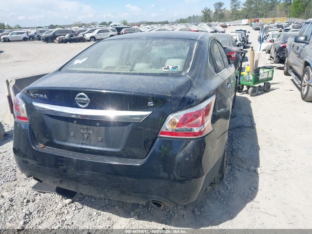 2015 Nissan Altima 2.5 S მანქანა იყიდება აუქციონზე, vin: 1N4AL3AP1FC172138, აუქციონის ნომერი: 44755012