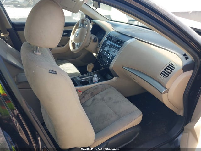 2015 Nissan Altima 2.5 S მანქანა იყიდება აუქციონზე, vin: 1N4AL3AP1FC172138, აუქციონის ნომერი: 44755012