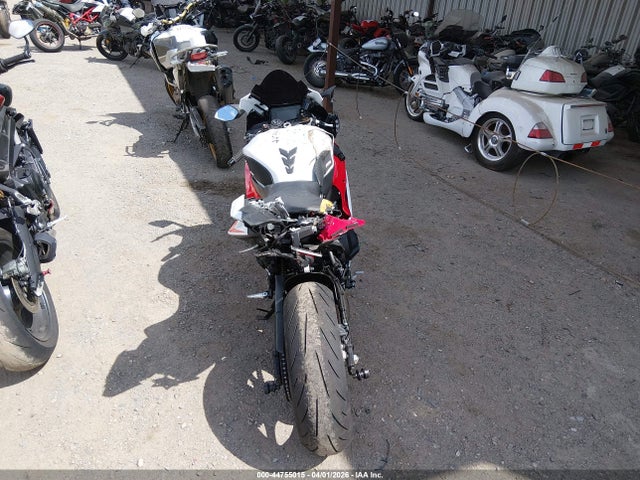 JYARNA3Y3SA000616 Yamaha Yzf890 C