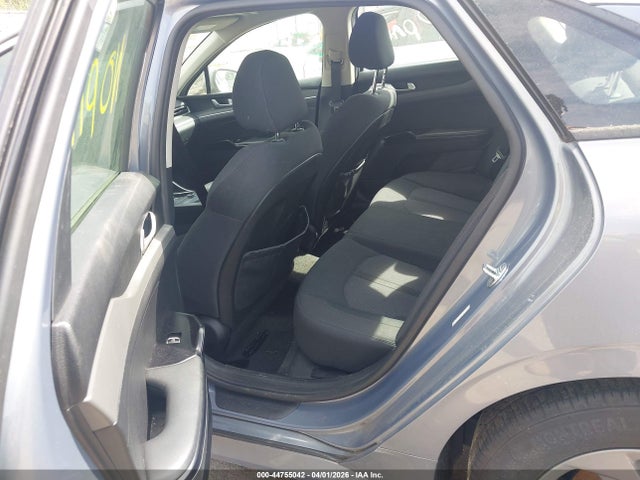 2022 Kia K5 Lxs მანქანა იყიდება აუქციონზე, vin: 5XXG14J28NG087610, აუქციონის ნომერი: 44755042