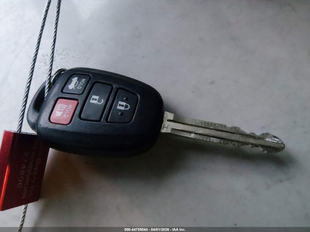 4T1BF1FK8HU412060 Toyota CAMRY XLE