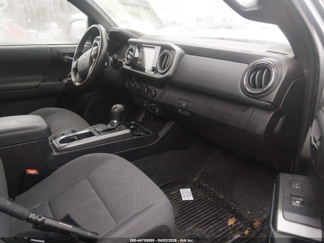 3TMCZ5AN6JM122886 Toyota Tacoma Trd Off Road
