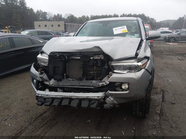 3TMCZ5AN6JM122886 Toyota Tacoma Trd Off Road