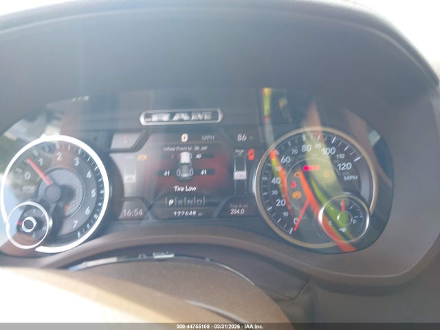 44755108 :رقم المزاد ، 1C6SRFJT0LN328544 vin ، 2020 Ram 1500 Laramie  4x4 5'7 Box مزاد بيع
