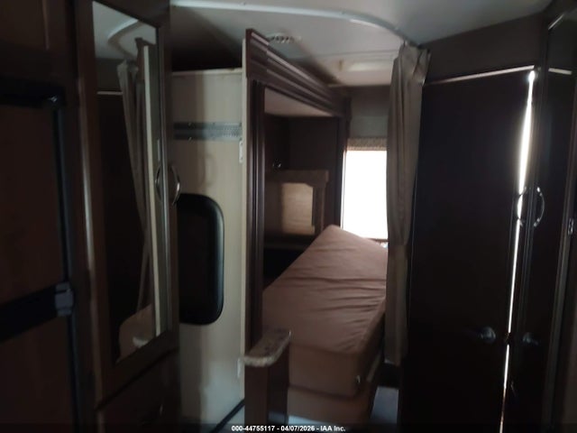 44755117 :رقم المزاد ، 1FDXE4FS3JDC05995 vin ، 2018 Ford E-450 Cutaway مزاد بيع