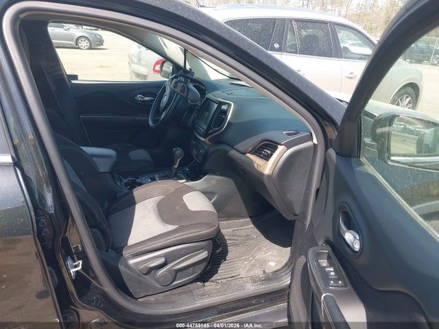 44755145 :رقم المزاد ، 1C4PJMCS8EW226579 vin ، 2014 Jeep Cherokee Latitude مزاد بيع