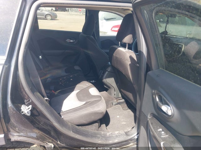 44755145 :رقم المزاد ، 1C4PJMCS8EW226579 vin ، 2014 Jeep Cherokee Latitude مزاد بيع
