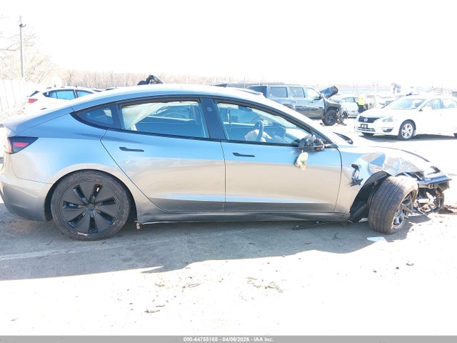 44755188 :رقم المزاد ، 5YJ3E1EB3SF997790 vin ، 2025 Tesla Model 3 Long Range All-wheel Drive مزاد بيع