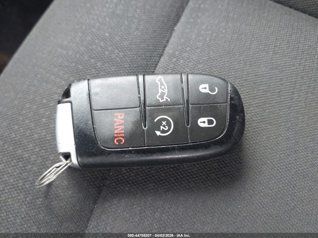 44755207 :رقم المزاد ، 1C3CCCAB9GN124565 vin ، 2016 Chrysler 200 Limited مزاد بيع