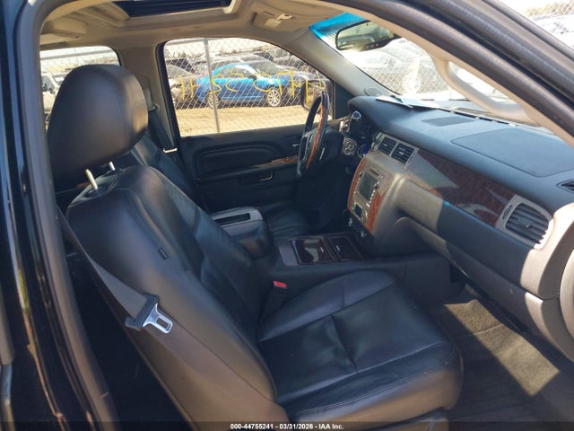 44755241 :رقم المزاد ، 1GKS2EEF5BR252536 vin ، 2011 Gmc Yukon Denali مزاد بيع