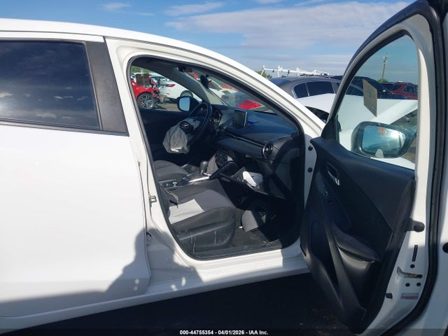 3MYDLBYV6JY303443 Toyota YARIS IA