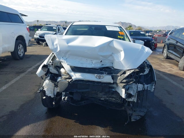 3MYDLBYV6JY303443 Toyota YARIS IA