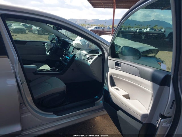 5NPE34AF5JH655704 Hyundai SONATA SEL