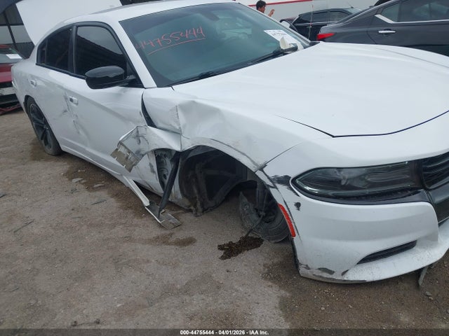 Продаж на аукціоні авто 2018 Dodge Charger Sxt Plus Rwd, vin: 2C3CDXHG1JH145643, номер лоту: 44755444
