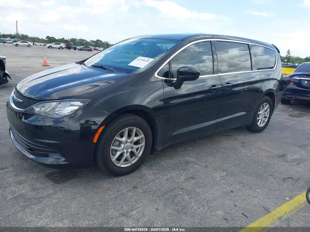 44755528 :رقم المزاد ، 2C4RC1DG3HR837094 vin ، 2017 Chrysler Pacifica Touring مزاد بيع