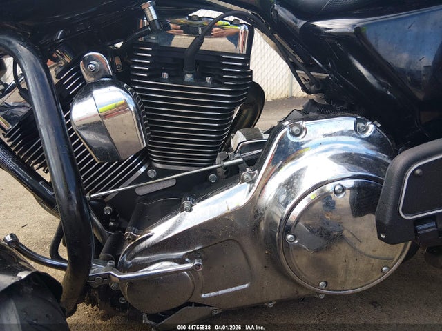 Harley-Davidson Flrt Free Wheeler 2015 1HD1MCM19FB852503 Image 9