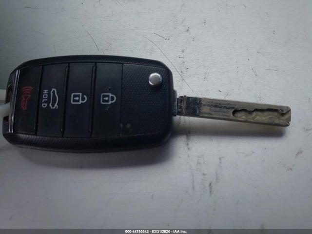 KIA Optima Lx 2017 5XXGT4L34HG172884 Image 11