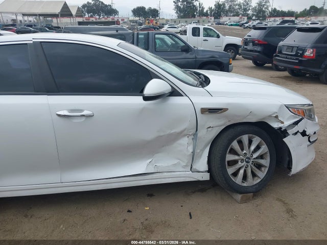 KIA Optima Lx 2017 5XXGT4L34HG172884 Image 6