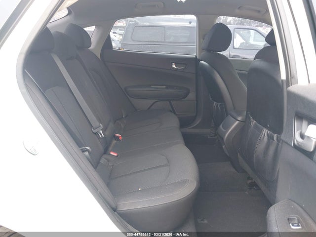 KIA Optima Lx 2017 5XXGT4L34HG172884 Image 8