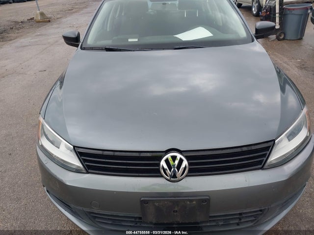 Продаж на аукціоні авто 2013 Volkswagen Jetta 2.0l S, vin: 3VW2K7AJ0DM285074, номер лоту: 44755558
