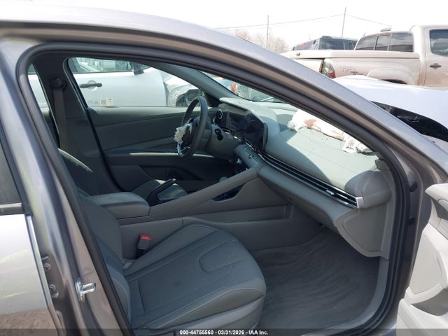 KMHLM4DG1RU735104 Hyundai ELANTRA SEL