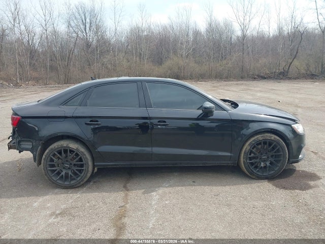 Продажа на аукционе авто 2017 Audi A3 2.0t Premium, vin: WAUAUGFF0H1042667, номер лота: 44755576