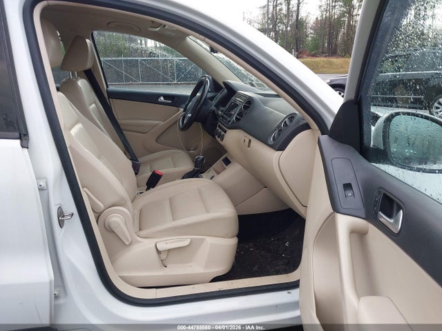 Auction sale of the 2017 Volkswagen Tiguan 2.0t/2.0t S, vin: WVGBV7AXXHK020007, lot number: 44755580