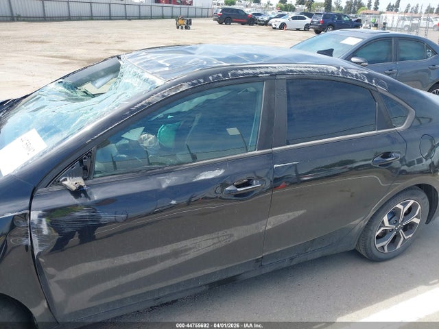 Aukcja sprzedaży 2019 Kia Forte Lxs, vin: 3KPF24AD4KE114977, numer aukcji: 44755692