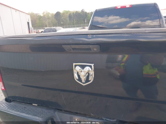 44755714 :رقم المزاد ، 3C63RPGL3JG158865 vin ، 2018 Ram 3500 Tradesman  4x2 8' Box مزاد بيع