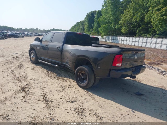 44755714 :رقم المزاد ، 3C63RPGL3JG158865 vin ، 2018 Ram 3500 Tradesman  4x2 8' Box مزاد بيع