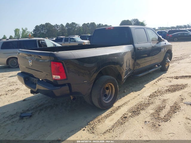 44755714 :رقم المزاد ، 3C63RPGL3JG158865 vin ، 2018 Ram 3500 Tradesman  4x2 8' Box مزاد بيع